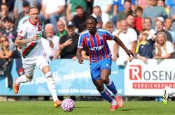 爱游戏体育app-埃泽去留成疑，水晶宫主教练拒做任何承诺，阿森纳热刺双雄竞逐