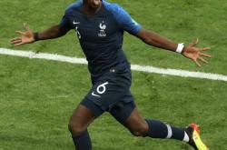 爱游戏体育-博格巴重返赛场，冲击法国队队长位置