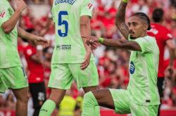 爱游戏体育首页-西甲战火重燃，巴萨3-0大胜马洛卡，马洛卡两人染红吞苦果