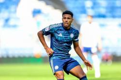 爱游戏体育下载-莱斯特城官方：后卫詹姆斯-贾斯汀转会加盟利兹联