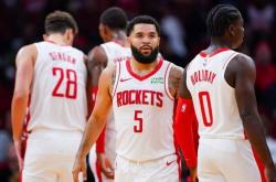 aiyouxi-西部第2+杜兰特，难进季后赛？名记预测火箭队战绩：主控缺阵被高估