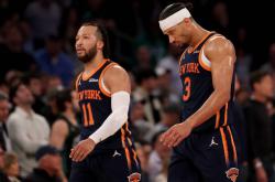 ayxsports-底特律活塞逆袭纽约尼克斯：坎宁安爆发，系列赛悬念再起！