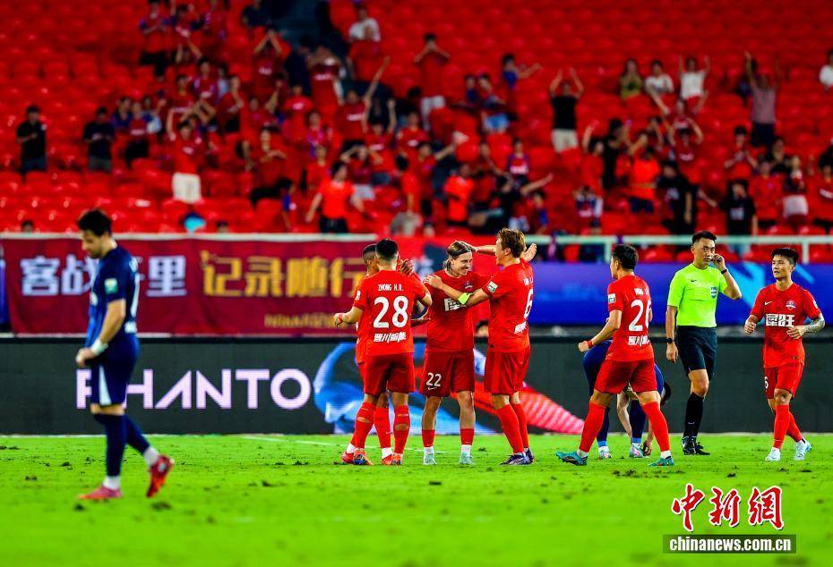 中超联赛：武汉三镇队主场负于梅州客家队