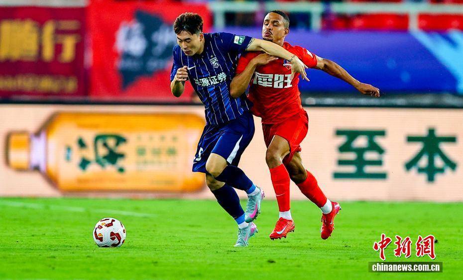 中超联赛：武汉三镇队主场负于梅州客家队