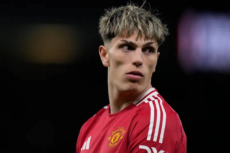 加纳乔铁心转投切尔西，向曼联发出最后通牒，否则宁愿坐穿冷板凳