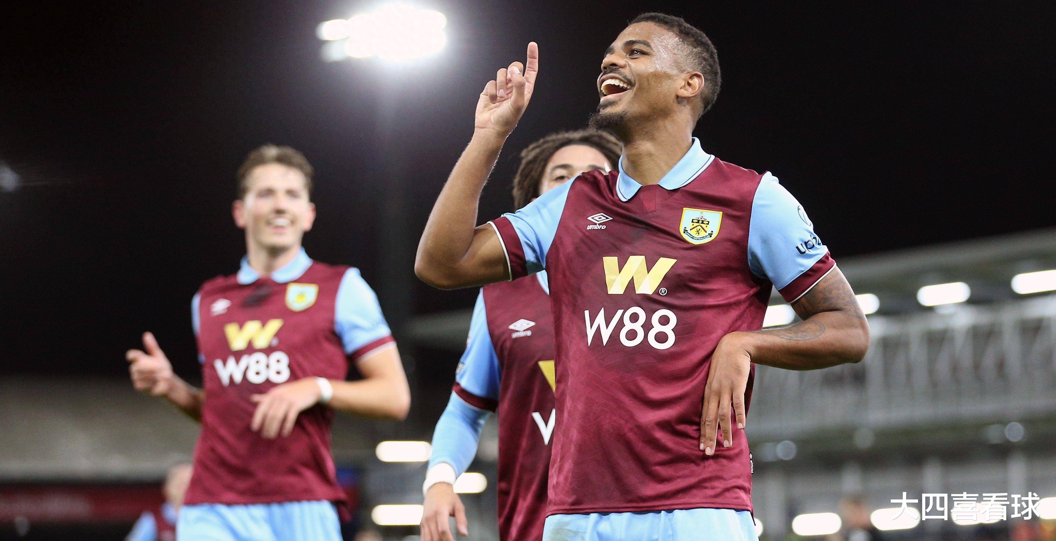 英超激战！伯恩利能否爆冷击败热刺？