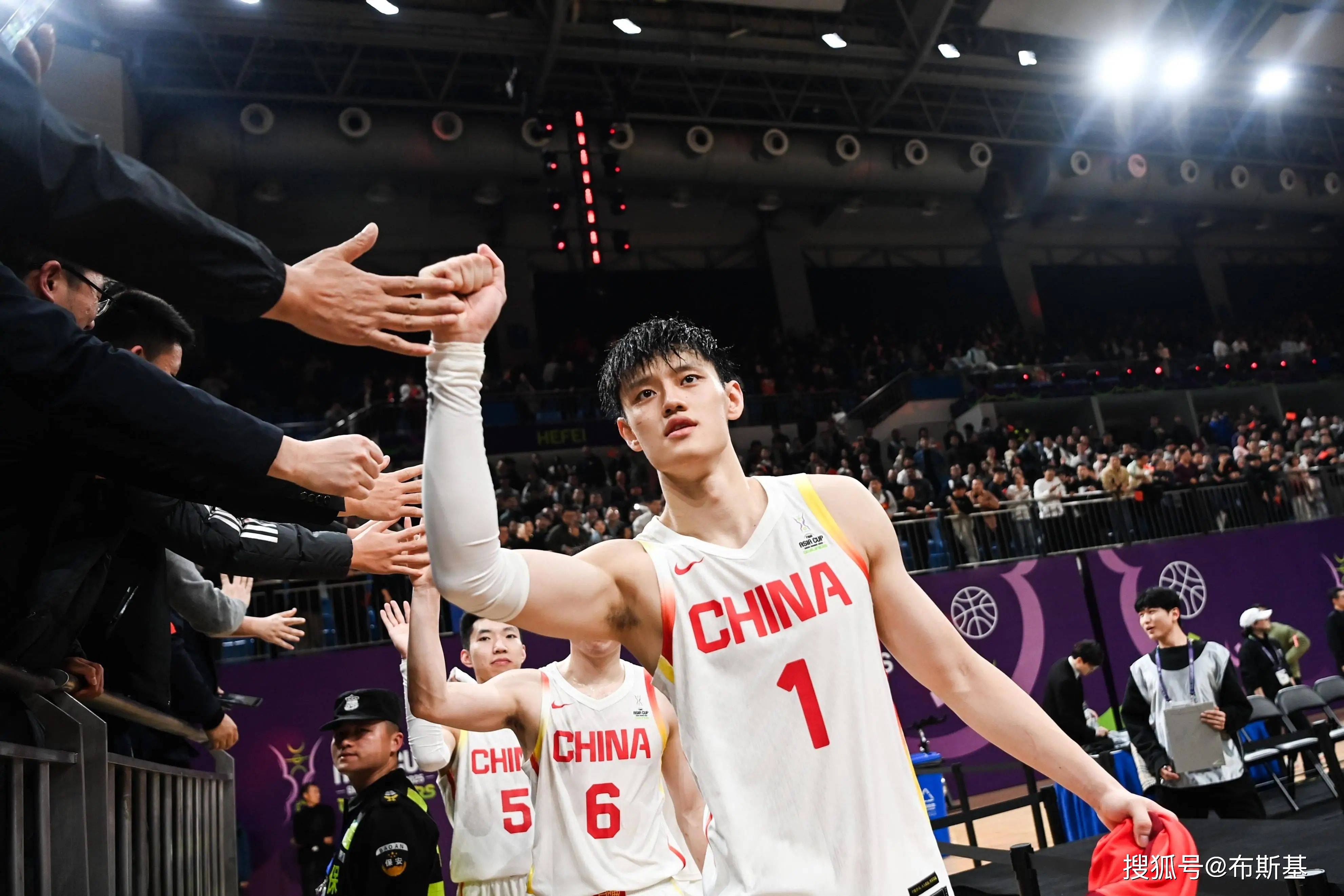 曾凡博要去篮网了!月底赴布鲁克林,这次能站稳脚跟吗?