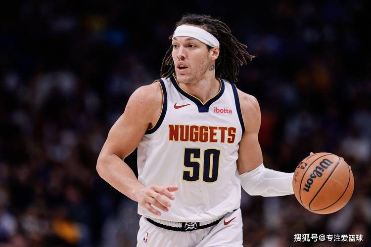 快船正式启动震撼交易,NBA弹跳狂人驰援哈登,他将顶替伦纳德