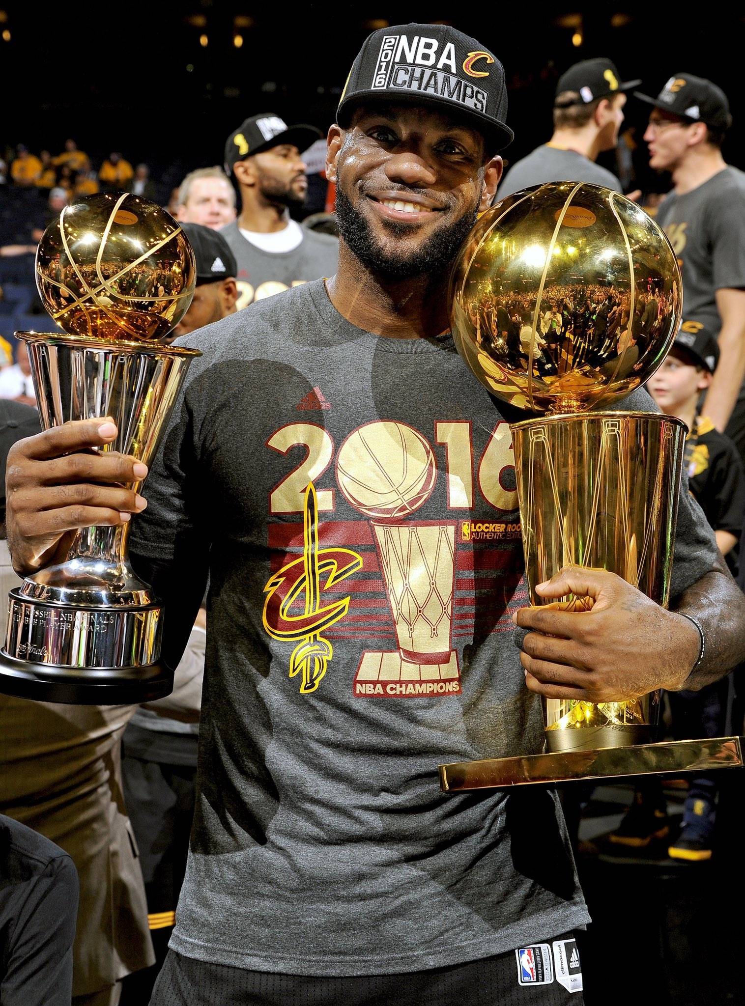 名记:2020年湖人总冠军会被黑只因为詹姆斯带湖人夺冠!