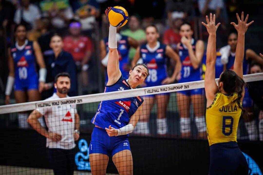 法国队被淘汰 中国女排输球并非爆冷 巴西队盛赞:她们成长太快了