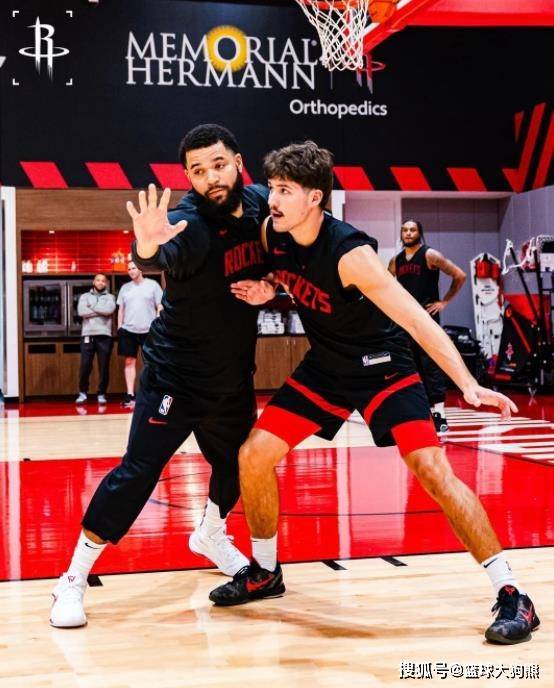 西部第2+杜兰特，难进季后赛？名记预测火箭队战绩：主控缺阵被高估