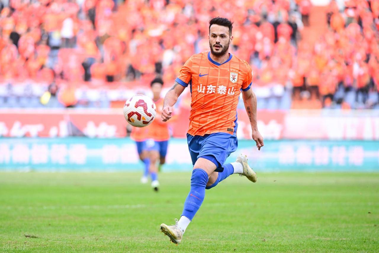 恭喜山东泰山！中超准金靴有望次顶薪留队，携手克雷桑，冲击冠军
