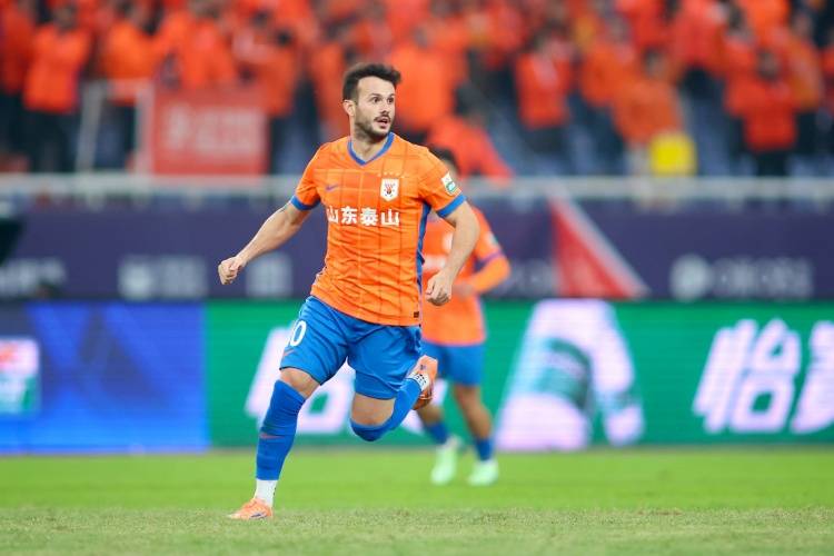 恭喜山东泰山！中超准金靴有望次顶薪留队，携手克雷桑，冲击冠军